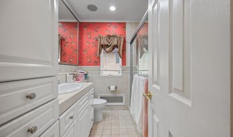 35 Hilldale Rd, Albertson, NY 11507