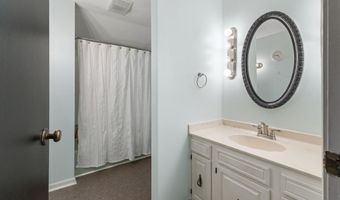 74 Muncy Ln, Ashland, KY 41102
