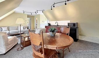 140 Library Ln, Banner Elk, NC 28604