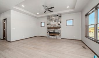 2308 E Tinley St, Brandon, SD 57005