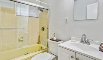 6048 ROSSMORE Dr, Bethesda, MD 20814