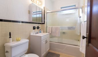61-63 Home Pl, Branford, CT 06405