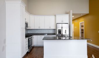 544 N Woodland Ct, Addison, IL 60101