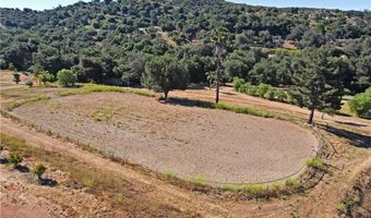 17825 Bear Valley Ln, Escondido, CA 92027