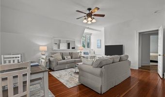 434 Bellevue Ave 3A, Newport, RI 02840