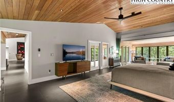 514 Raven Ridge Rd, Banner Elk, NC 28604