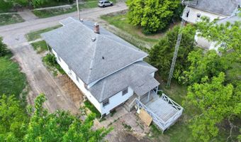 135 E Pine St, Albion, IL 62806