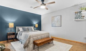 315 Fairgrounds Rd 104, Alexandria, MN 56308