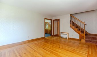 105 Borden Ave, Johnston, RI 02919