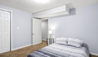 757 N Hanover St, Auburn, KS 66402