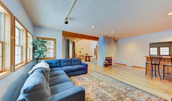 9 University Pl, Amsterdam, NY 12010