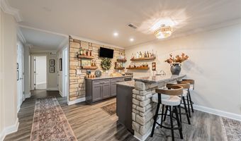 1203 Whispering Shrs, Vermilion, OH 44089