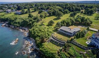 727 Boston Neck Rd, Narragansett, RI 02882