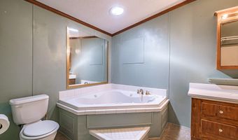 2 Windsor Dr, Alfred, ME 04002