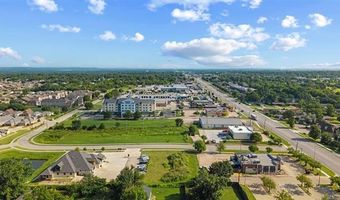 3 Pioneer Dr, Bartlesville, OK 74006