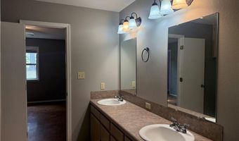 3911 Brownstead Ct, Alma, AR 72921