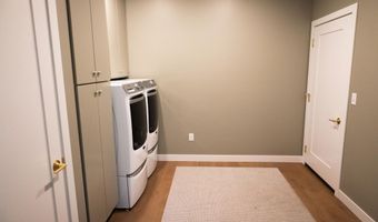1753 Karnis Dr NW, Alexandria, MN 56308
