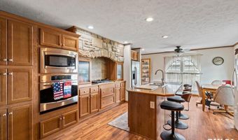 524 6TH St, Andover, IL 61233