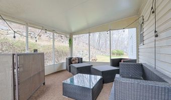 4 Panorama Dr, Alloway, NJ 07461