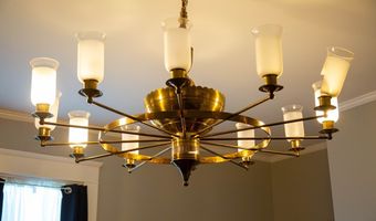 66 Weaver St, Baxley, GA 31513