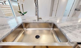 1341 NAUTICAL HEIGHTS Dr, Brookings, OR 97415