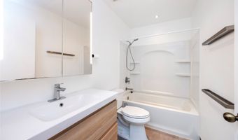46-271 Kahuhipa St 301, Kaneohe, HI 96744
