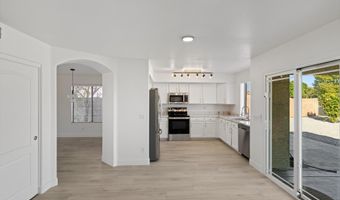 11204 W ROANOKE Ave, Avondale, AZ 85392