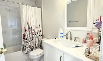 4953 S Ridgeside Cir, Ann Arbor, MI 48105