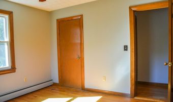 499 W River Rd, Augusta, ME 04330