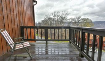 3 Davos Dr 6, Alloway, NJ 07462