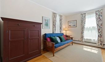 89 Parkview Ave, Bangor, ME 04401