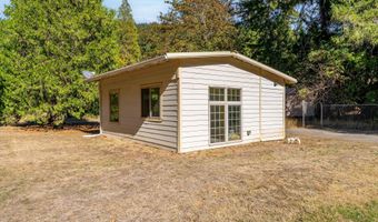 1587 Starveout Creek Rd, Azalea, OR 97410