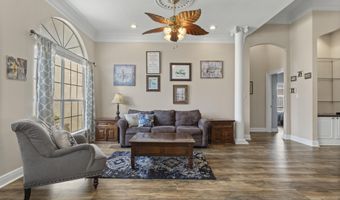 2303 Rue Maison, Biloxi, MS 39532