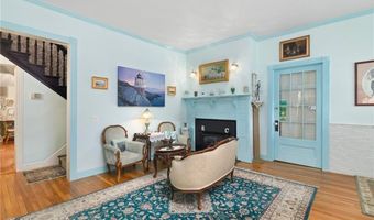 55 Hunter Ave, Newport, RI 02840
