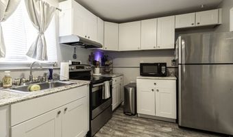 11 Cedarbrook Townhouse 11, Brookfield, CT 06804