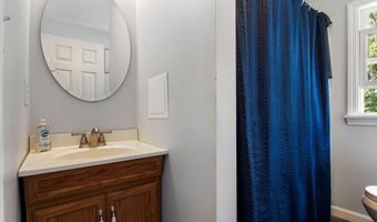 15 Hamden Place Rd, Arundel, ME 04046