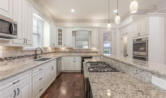 800 FRISCOVILLE Ave, Arabi, LA 70032