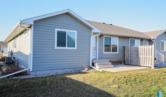 2722 E Sunburst Dr, Brandon, SD 57005