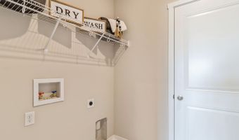 809 2ND St NE, Altoona, IA 50009