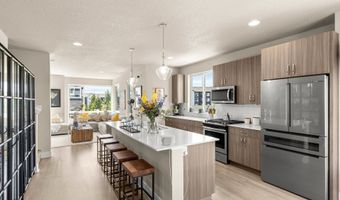 17163 SW WOODPECKER Ln, Beaverton, OR 97007