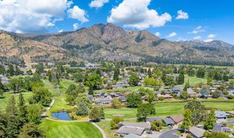 6828 Fairfield Dr, Santa Rosa, CA 95409