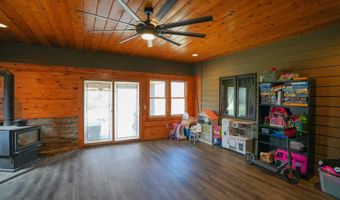 617 B Ave E, Albia, IA 52531