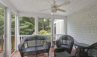 1 Hollyhock Knoll Ct 1, Bourne, MA 02532