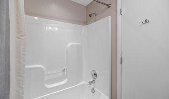 6352 12TH St N, Arlington, VA 22205