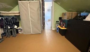 51 Broadway St, Baileyville, ME 04694