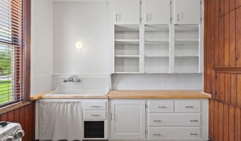 403 N Locust St, Adrian, MI 49221