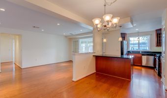 4061 FOUR MILE RUN Dr 202, Arlington, VA 22204
