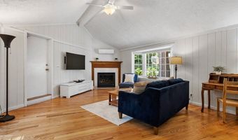 1 Blackhorse Dr, Acton, MA 01720
