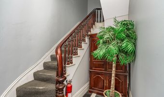 2 Ash Grove Pl 4, Albany, NY 12202