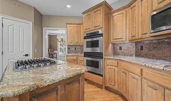 219 Ridgefield St, Bentonville, AR 72712